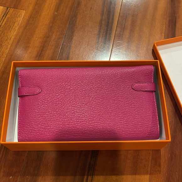 ONE DAY SALE!!! Hermes Kelly Cherve Wallet - Picture 4 of 16